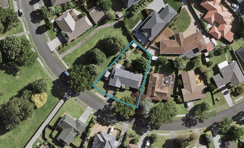 22 Evanda Crescent, Conifer Grove, Takanini - Carousel 1