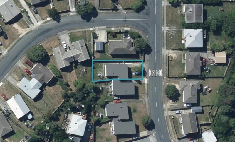 16B Takapuwahia Drive, Takapuwahia, Porirua - Carousel 1