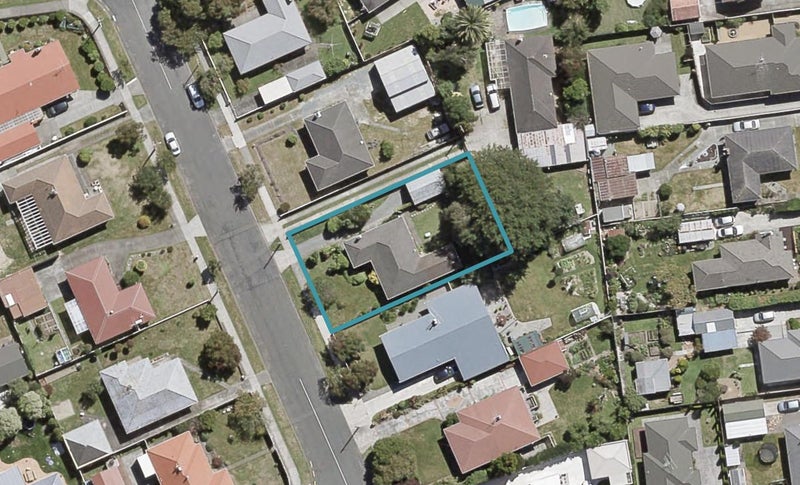 18 Keys Street, Elderslea, Upper Hutt - Carousel 1
