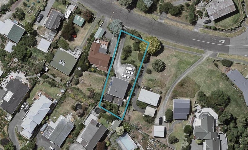 16 Kaitawa Street, Waikanae Beach, Waikanae - Carousel 1