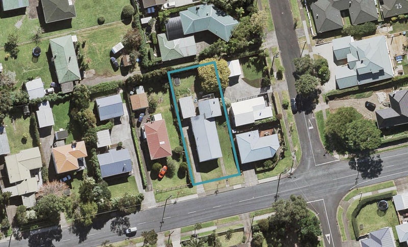 40 Taylor Road, Mangere Bridge, Auckland - Carousel 1