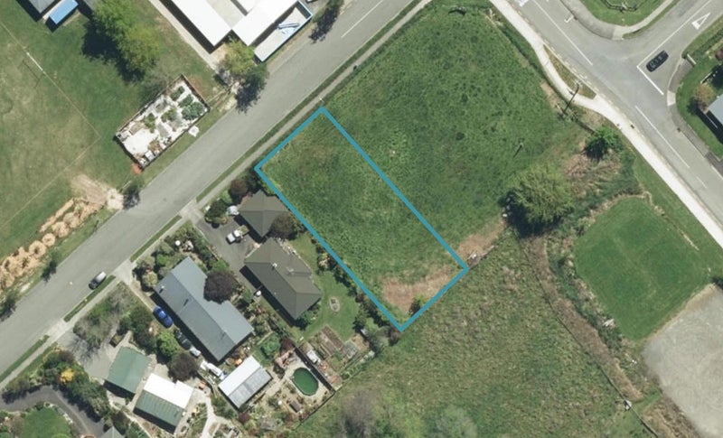 3 Treeton Place, Wakefield - Carousel 1