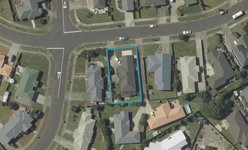 16 Logan Way, Kelvin Grove, Palmerston North - Carousel 1