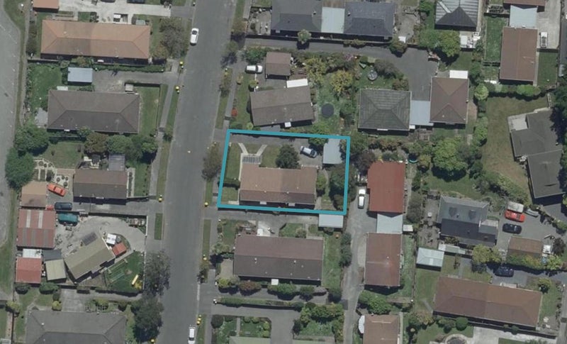 1/44 Chipping Lane, Redwood, Christchurch - Carousel 1
