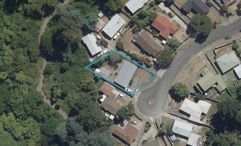24 Manor Place, Bader, Hamilton - Carousel 1
