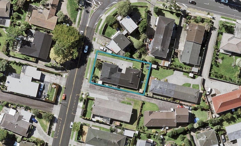 2/139 Glenmore Road, Sunnyhills, Auckland - Carousel 1