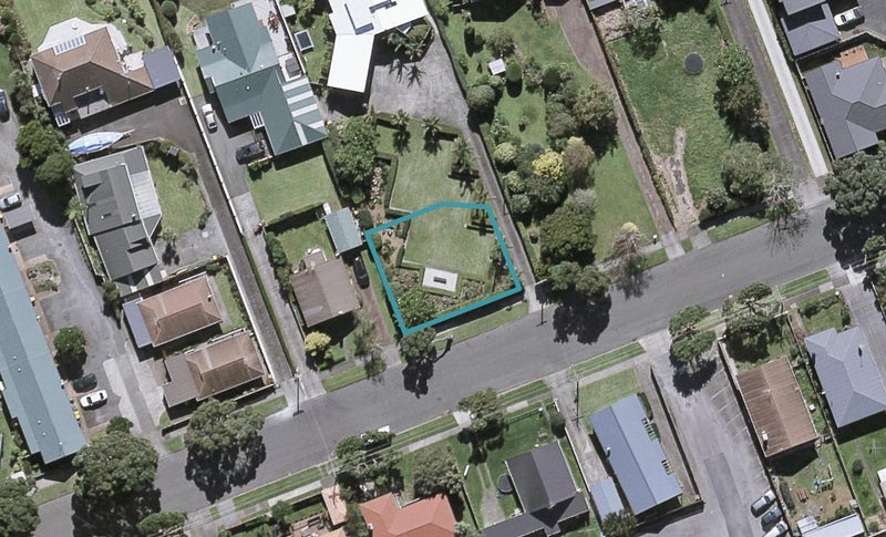 60 Whiteley Street, Moturoa, New Plymouth - Carousel 1