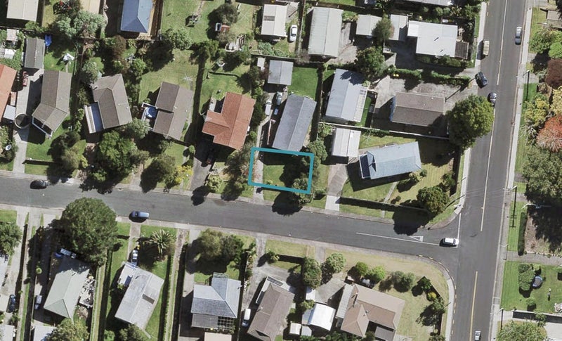 48A Larissa Avenue, Henderson, Auckland - Carousel 1