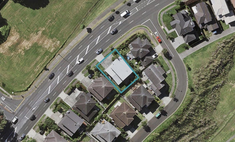 22 Ngahue Drive, Stonefields, Auckland - Carousel 1