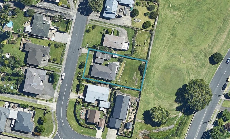 5 Landscape Road, Otumoetai, Tauranga - Carousel 1
