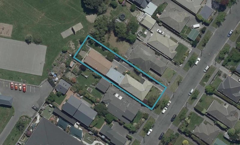 2/11 Manor Place, Bryndwr, Christchurch - Carousel 1