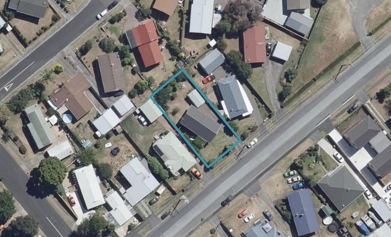 93 Peacockes Road, Fitzroy, Hamilton - Carousel 1