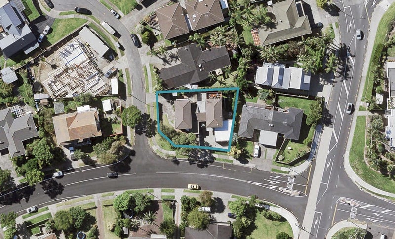 3A Prince Regent Drive, Half Moon Bay, Auckland - Carousel 1