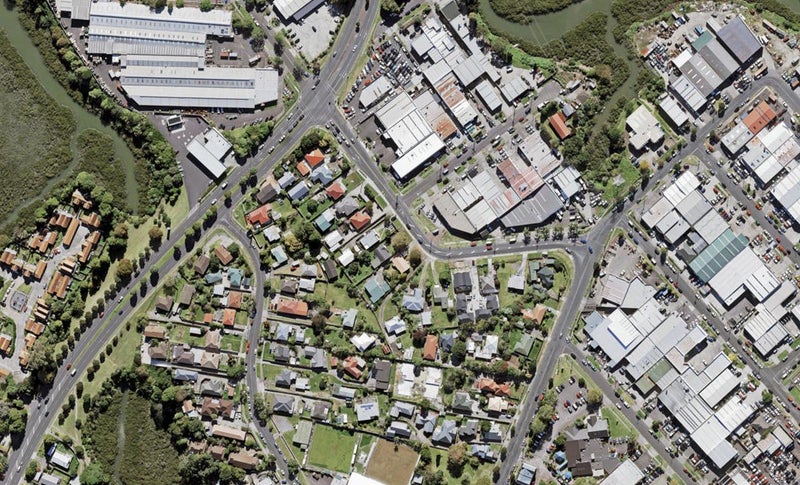 1/16 Binsted Road, New Lynn, Auckland - Carousel 1