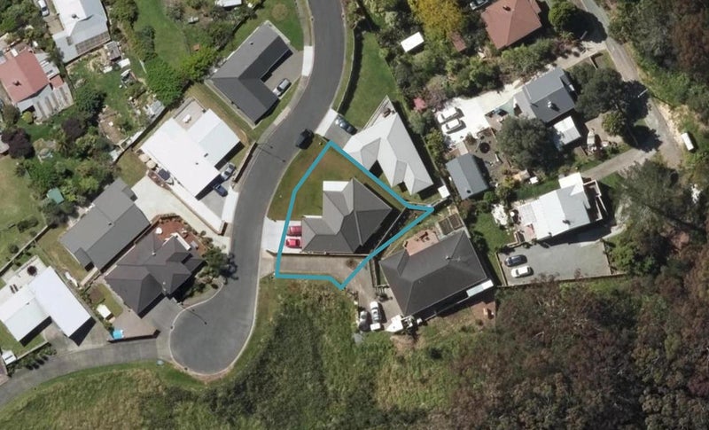 9 Madison Place, Morningside, Whangarei - Carousel 1