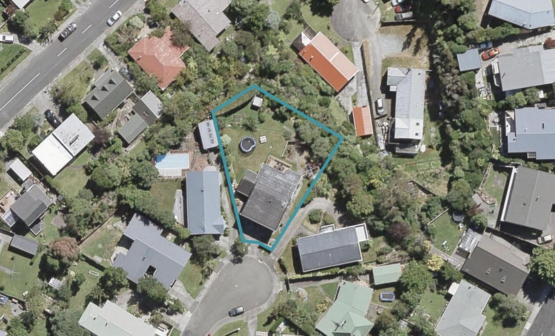 11 Dunrobin Grove, Silverstream, Upper Hutt - Carousel 1
