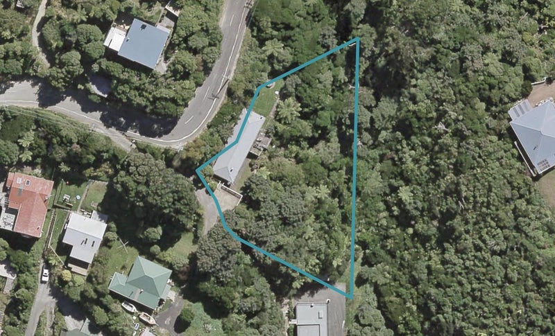 12 Singers Road, Korokoro, Lower Hutt - Carousel 1