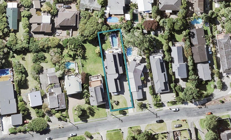 27 Beulah Avenue, Rothesay Bay, Auckland - Carousel 1