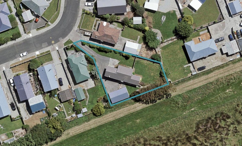 7 Nevis Crescent, Grasmere, Invercargill - Carousel 1