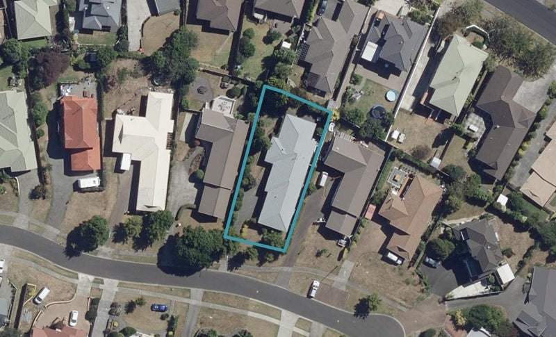 15 Prospect Place, Western Heights, Hamilton - Carousel 1