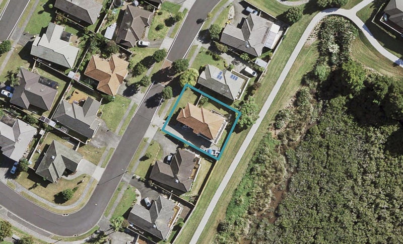 16 Sandwick Drive, Weymouth, Auckland - Carousel 1