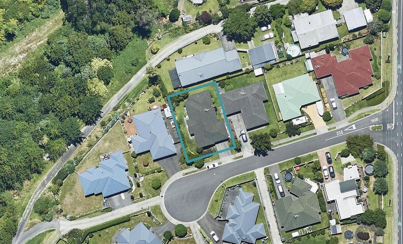 8 Braithwaite Lane, Pyes Pa, Tauranga - Carousel 1
