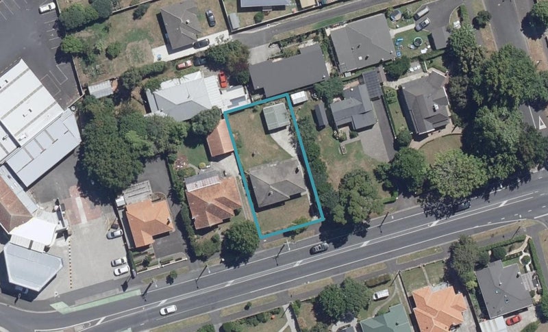 27 Naylor Street, Hamilton East, Hamilton - Carousel 1