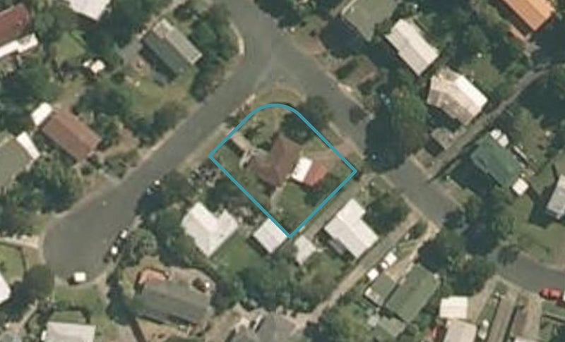 2 Win Grove, Hatfields Beach, Orewa - Carousel 1
