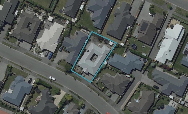 28 Burbank Drive, Aidanfield, Christchurch - Carousel 1