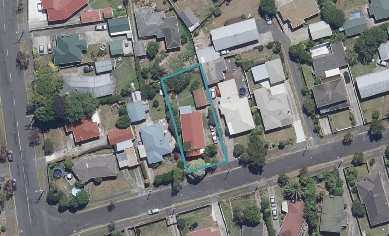 5 Orelio Street, Hillcrest, Hamilton - Carousel 1