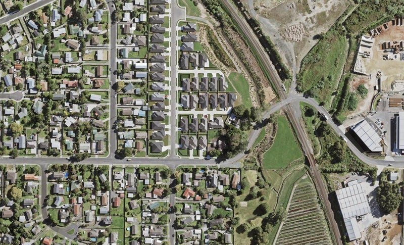 4 Rohea Place, Opaheke, Papakura - Carousel 1