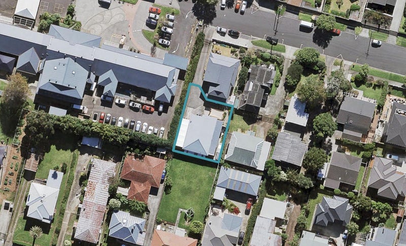 12A Quest Terrace, Mount Roskill, Auckland - Carousel 1