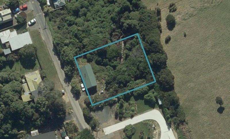 65 Oxley Crescent, Broad Bay, Dunedin - Carousel 1