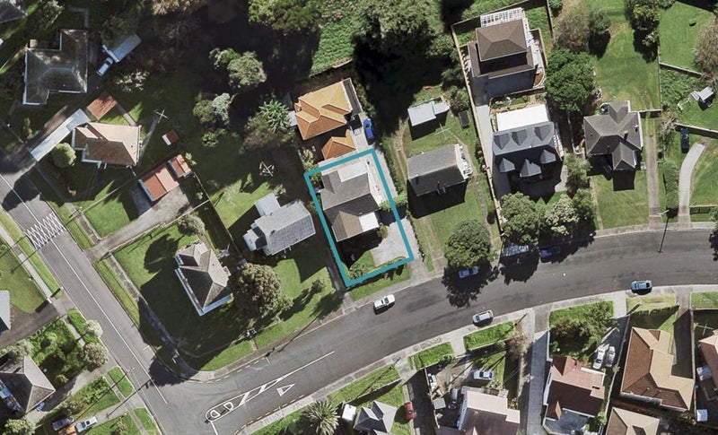 9 Youth Street, Mount Roskill, Auckland - Carousel 1