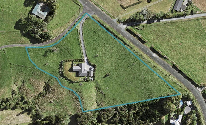 213 Runciman Road, Pukekohe - Carousel 1