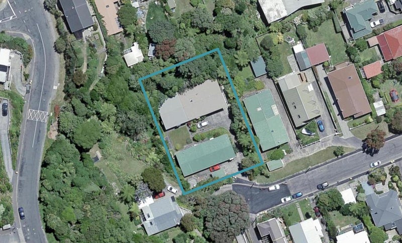 4/16 Henderson Street, Karori, Wellington - Carousel 1