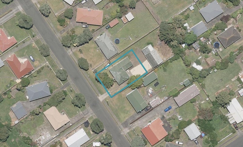 44 Thatcher Street, Castlecliff, Whanganui - Carousel 1