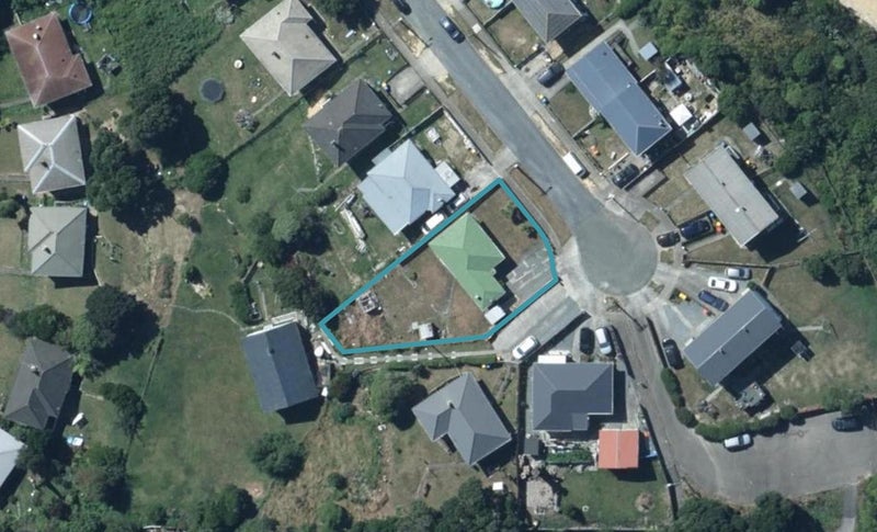 24 Wiltshire Place, Cannons Creek, Porirua - Carousel 1
