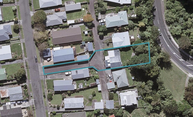 17E Manu Crescent, Upper Vogeltown, New Plymouth - Carousel 1