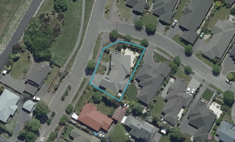 6 Glasnevin Drive, Casebrook, Christchurch - Carousel 1