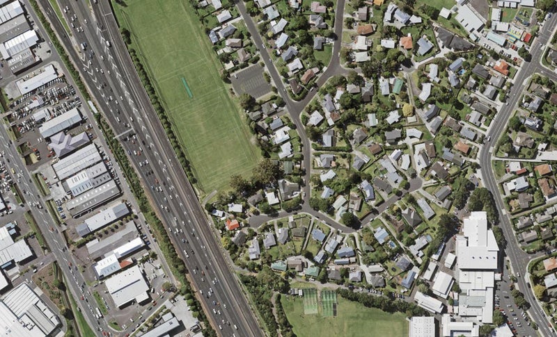 81D Bond Crescent, Forrest Hill, Auckland - Carousel 1