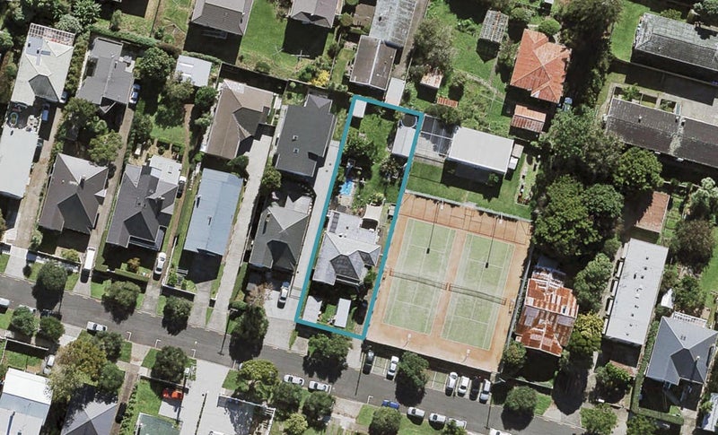 11 Grove Road, Sandringham, Auckland - Carousel 1