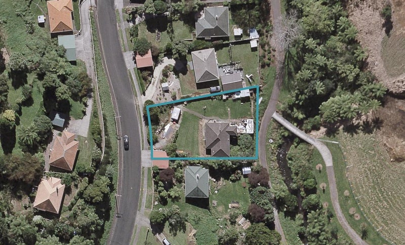 35 Glenpark Avenue, Frankleigh Park, New Plymouth - Carousel 1