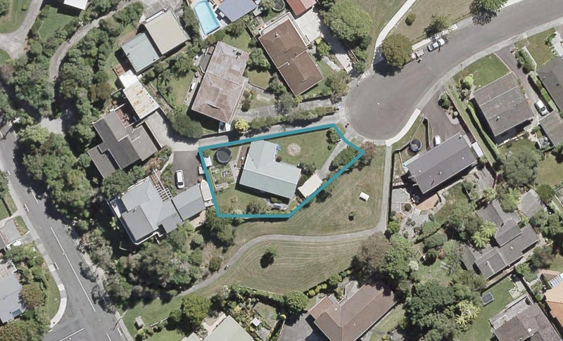 20 Tapestry Grove, Silverstream, Upper Hutt - Carousel 1