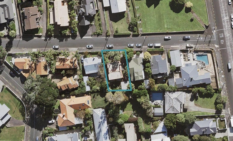 8 Faulkner Road, Northcote Point, Auckland - Carousel 1