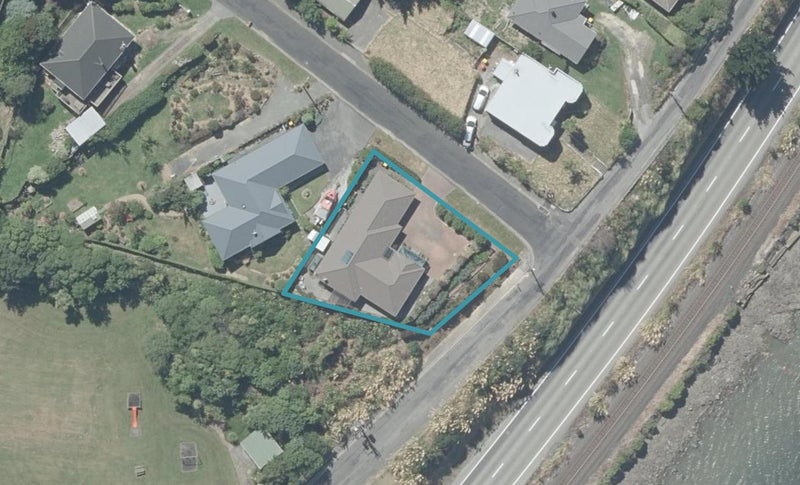 1 Weka Street, Saint Leonards, Dunedin - Carousel 1