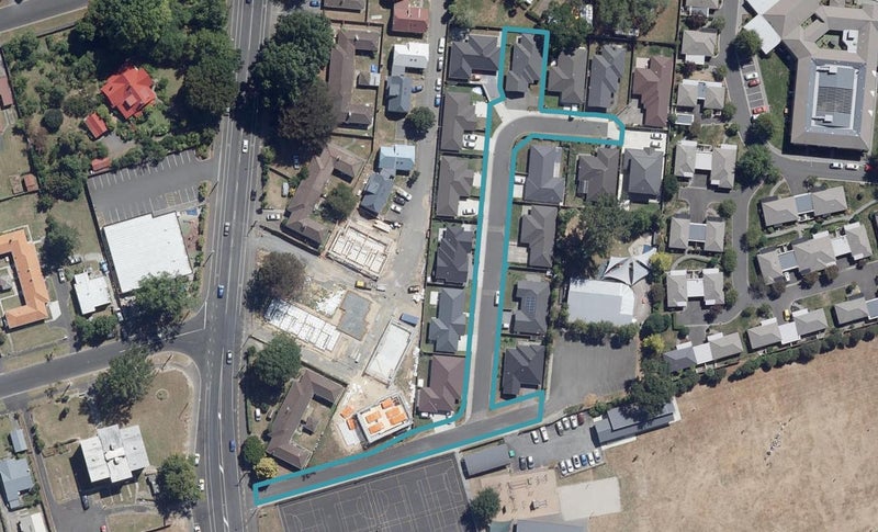 13 Kennedy Lane, Hamilton East, Hamilton - Carousel 1