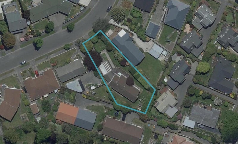 5 Lombard Place, Avonhead, Christchurch - Carousel 1