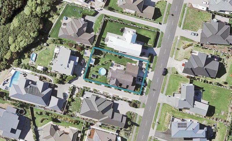 28 Liberty Crescent, Beachlands, Auckland - Carousel 1
