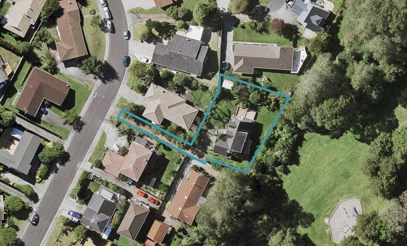 9 Ronald Macken Place, Windsor Park, Auckland - Carousel 1